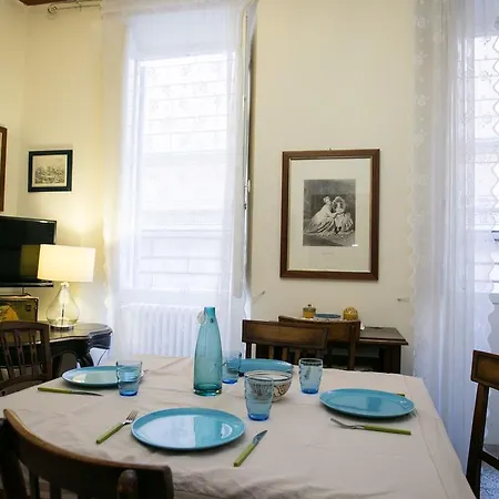 Vicolo Vecchio 59 * Ρώμη