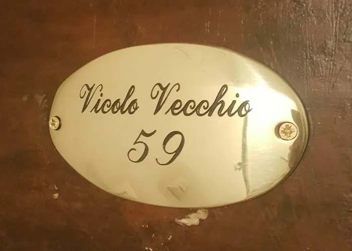 Vicolo Vecchio 59 *